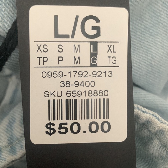 Cropped light wash denim jacket - Picture 3 of 3